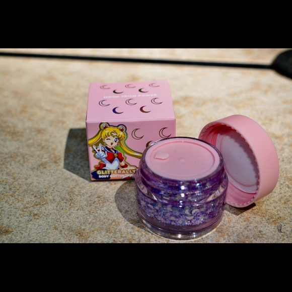 Moon Prism Power Body Glitter by SailorMoon x CPop - Picture 2 of 4
